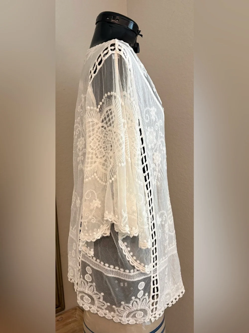 Anne liege Women’s White Embroidered Sheer Boho Tunic Cover Up Top Size L. - Picture 5 of 8